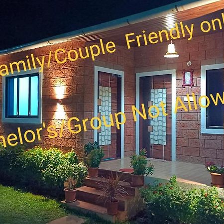 The Royal Ascot Holiday Home Alībāg Εξωτερικό φωτογραφία