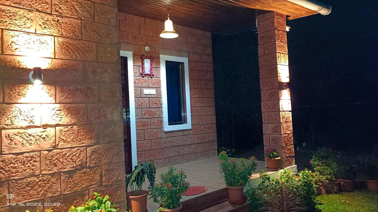The Royal Ascot Holiday Home Alībāg Εξωτερικό φωτογραφία