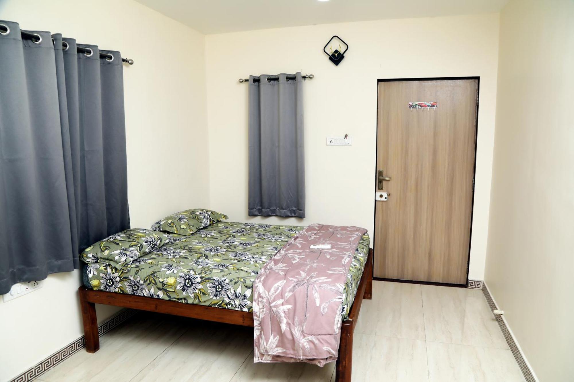 The Royal Ascot Holiday Home Alībāg Δωμάτιο φωτογραφία